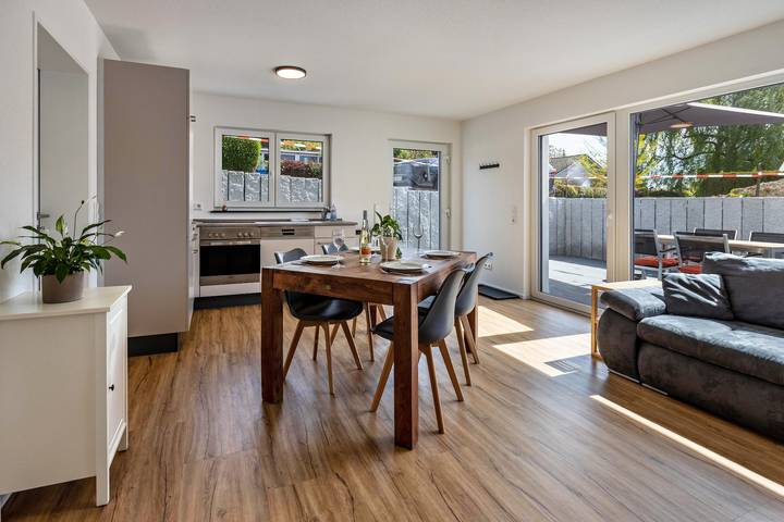 Ganze Wohnung, Ferienwohnung 'Stegmann Horn' mit privater Terrasse und Wlan in Gaienhofen, Untersee