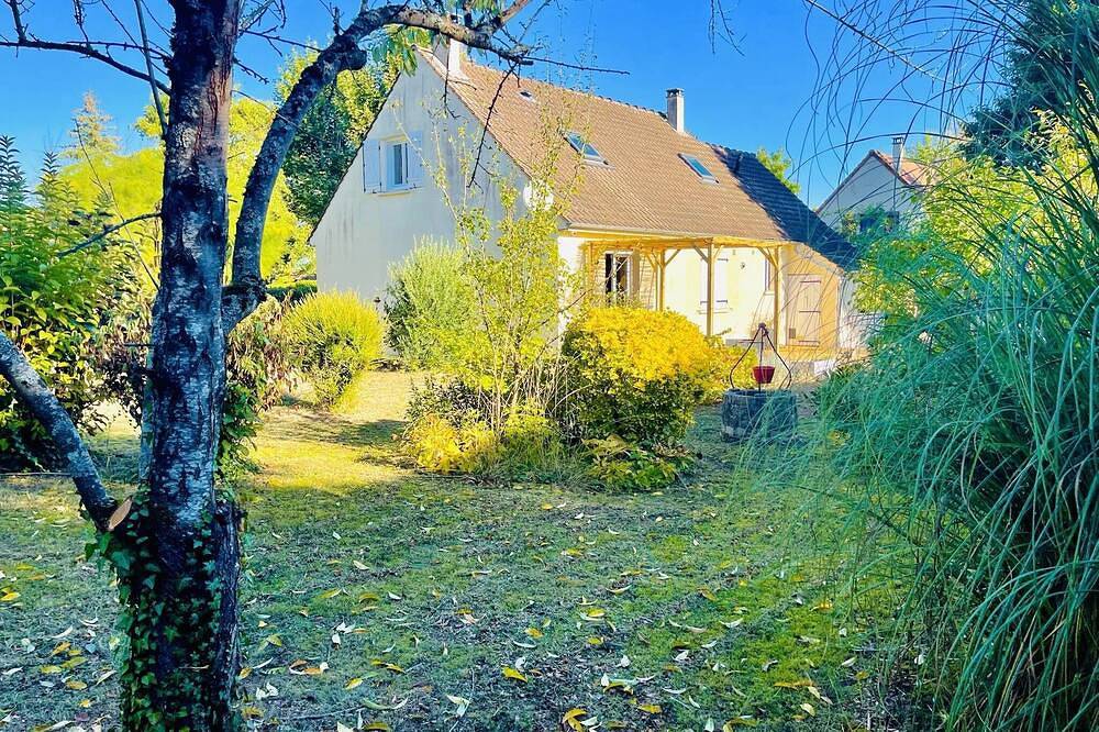 Villa pour 9 Personnes dans Gressy, Seine-et-Marne