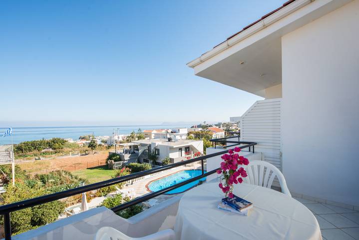 Ferienwohnung für 3 Personen, mit Garten und Balkon in Chania und Umgebung