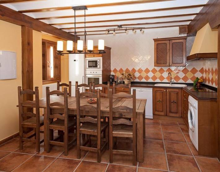 Casa rural 'Montes De Alhama' con vistas a la montaña, terraza compartida y Wi-Fi in Magaña, Provincia de Soria