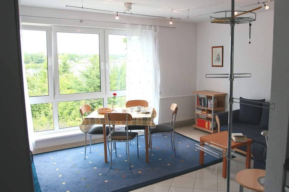 Ganze Wohnung, Ferienwohnung am Mirower See (ohne Balkon) rechts Whg.3 - Ferienwohnungen am See in Mirow, Mecklenburg-Strelitz