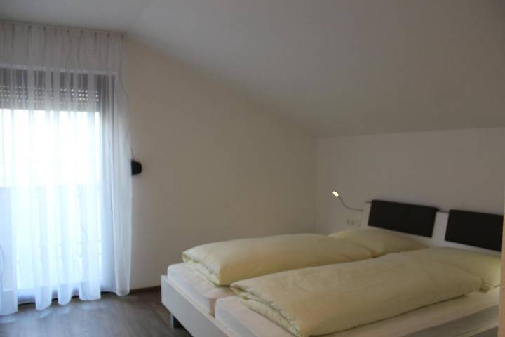 BnB für 3 Personen, mit Ausblick und Pool sowie Garten in Südtirol - 2