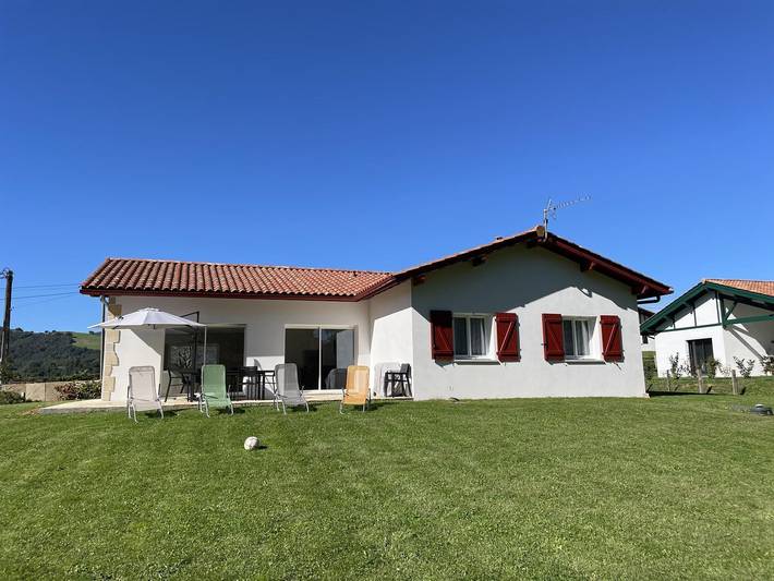 Gîte pour 8 personnes, avec Terrasse et Jardin