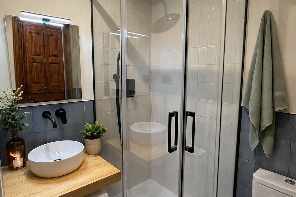 Apartamento entero, 5 minutes away from Sagrada Familia - 2 Br flat in Centro Barcelona, Barcelona