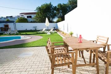 Gîte pour 3 personnes, avec piscine ainsi que jardin et terrasse dans Pata De Cima