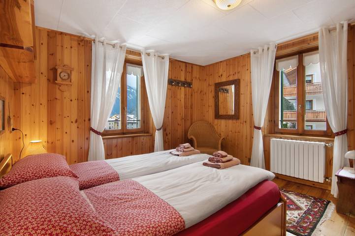 Apartamento inteiro, Apartamento 'Corti Garden' com vista para a montanha, jardim privado e acesso Wi-Fi in Campodolcino (Town), Campodolcino
