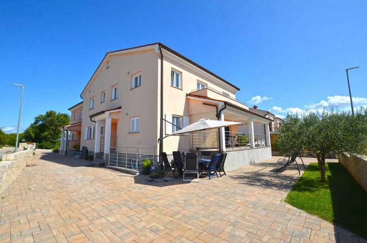 Appartement de vacances pour 4 personnes, avec terrasse