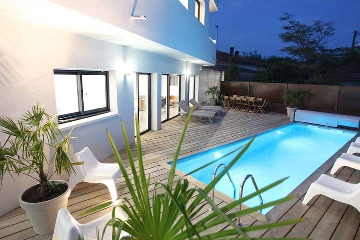 Maison de vacances pour 17 personnes, avec Balcon ainsi que Terrasse et Jardin à Royan