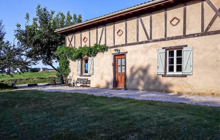 Reizende 2-Zimmer-Wohnung mit Pool und Garten in der Nähe von Betcave-Aguin in Simorre, Gers