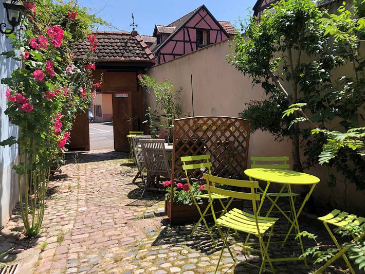 Gîte pour 2 personnes, avec terrasse et jardin