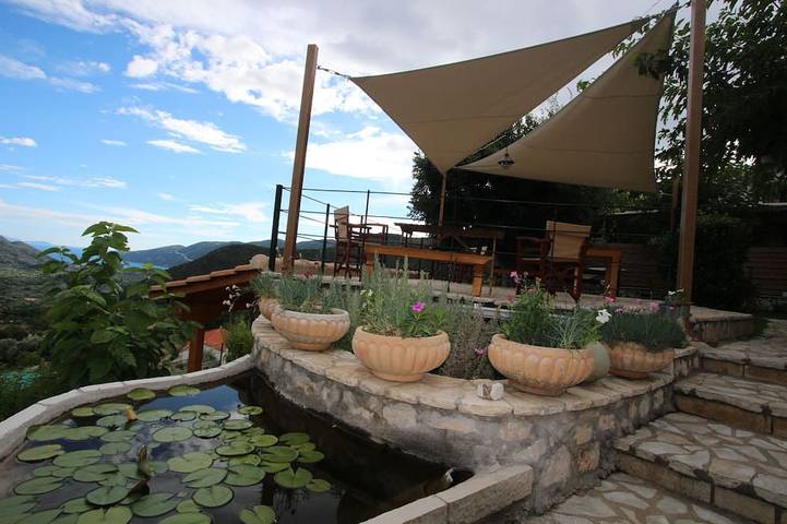 Gîte pour 4 personnes, avec balcon et jardin