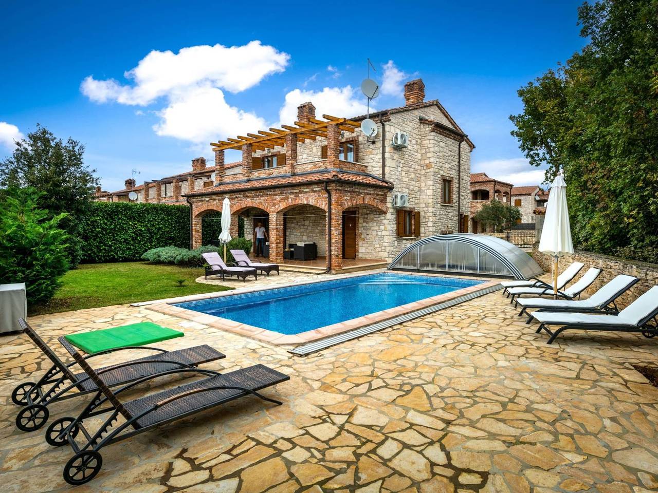 Villa Wish mit beheiztem Pool in Jursici, Svetvinčenat