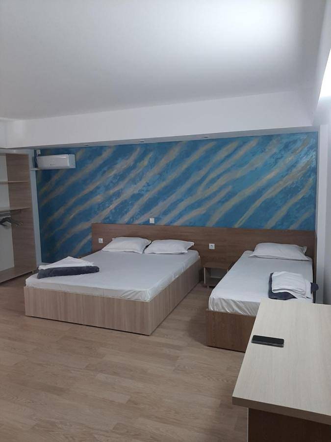 Maison d’hôte pour 2 personnes, avec jardin et terrasse dans Constanța