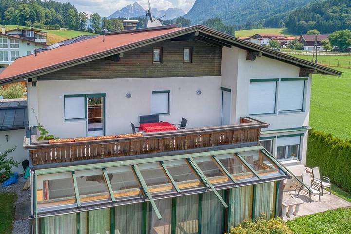 Ferienhaus für 9 Personen, mit Balkon - 1