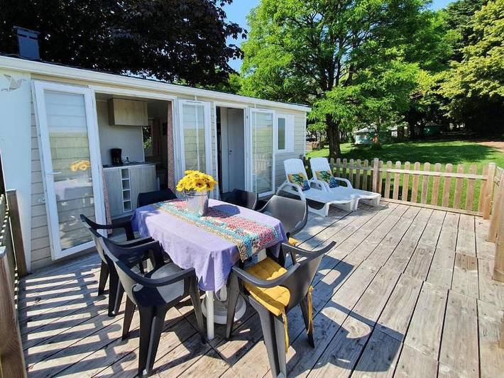 Camping Les Tournesols - Tente 1/2 personnes - Bivouac - 1 pièce - -Terrasse 24m2 in Le Grez, Parc naturel régional Normandie-Maine