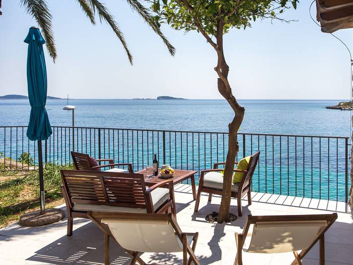 Ganze Wohnung, Villa Mirjana - One Bedroom Apartment with Terrace and Sea View (Naranča) in Općina Župa dubrovačka, Dubrovnik-Neretva