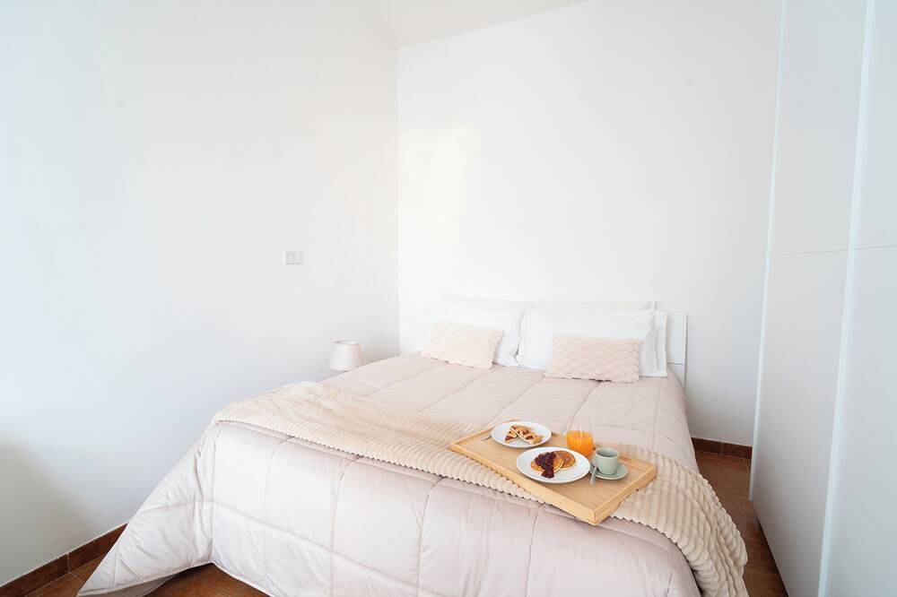 Villa del Pino, Terrace with Sea View in Latina Province