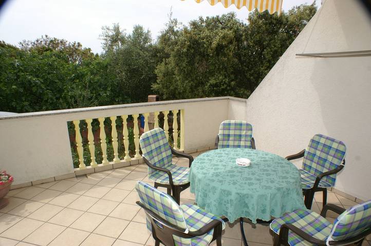 Apartament wakacyjny dla 5 osób, z balkon/ taras, zwierzęta dozwolone w Mandre