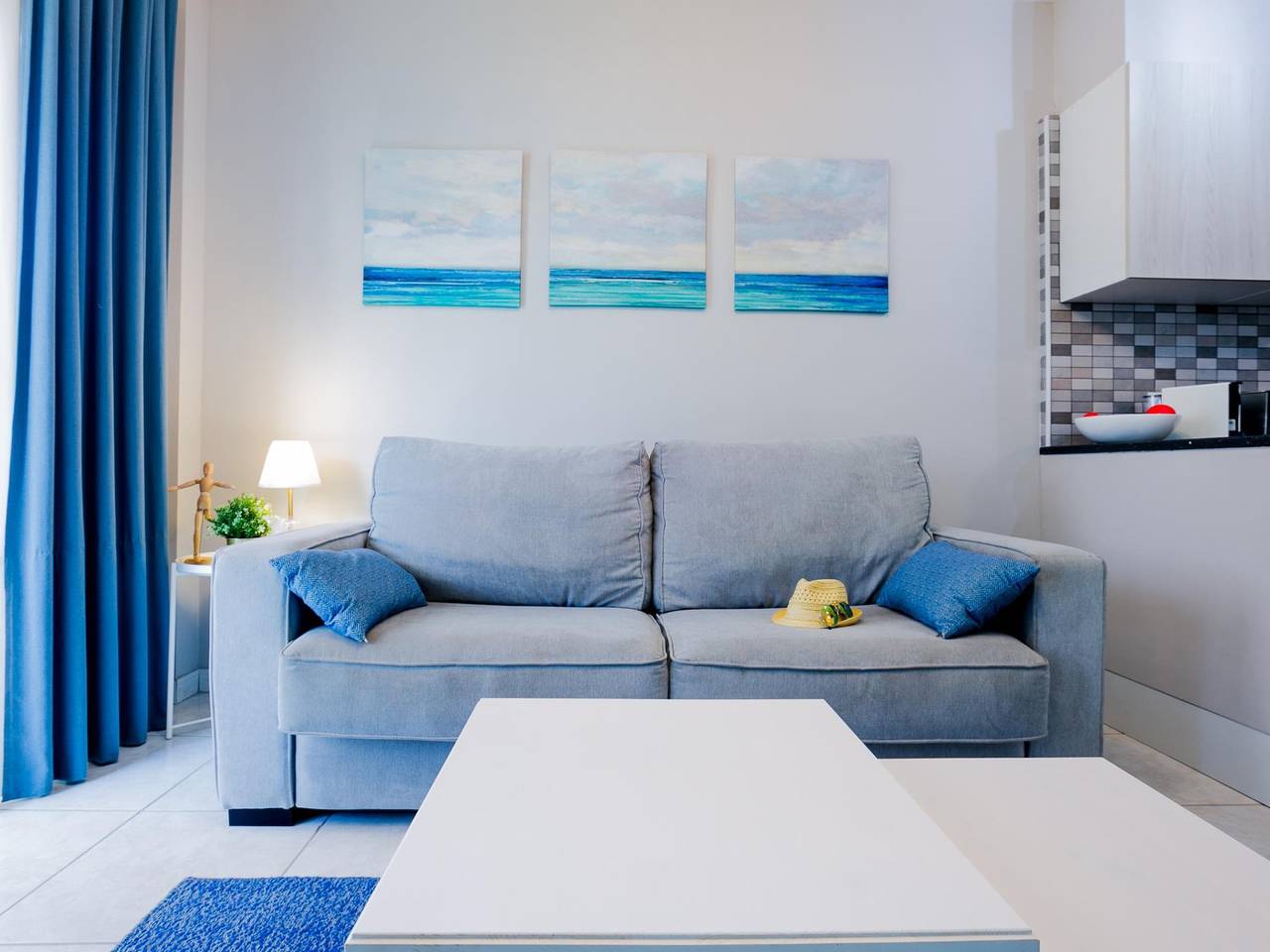 Entire holiday apartment, 504 Los Angeles Moderno con Vista al Océano in Los Cristianos, Arona