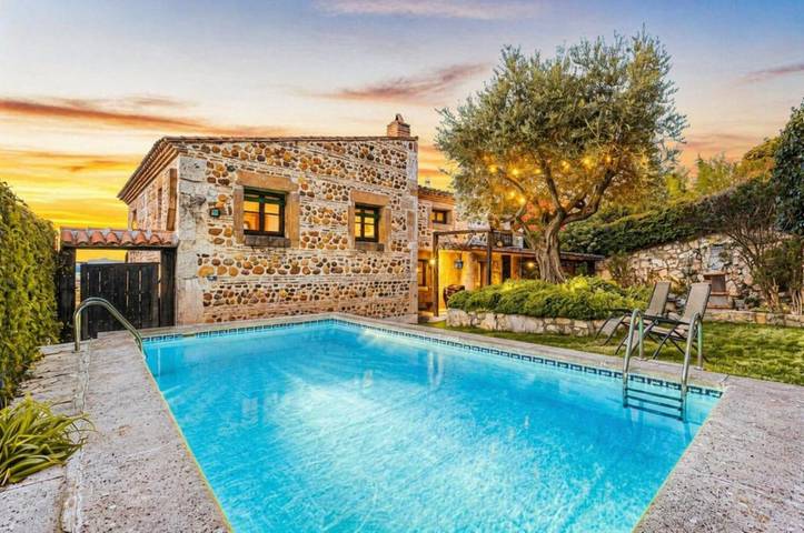 Casa rural para 12 personas, con Balcón y Jardín además de Piscina y Vistas en Camarma de Esteruelas - 3