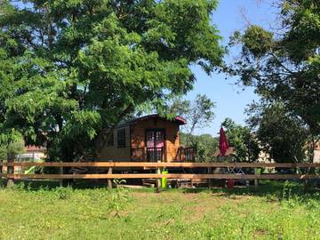 Tente pour 5 personnes, avec jacuzzi et jardin dans Côte-d'Or