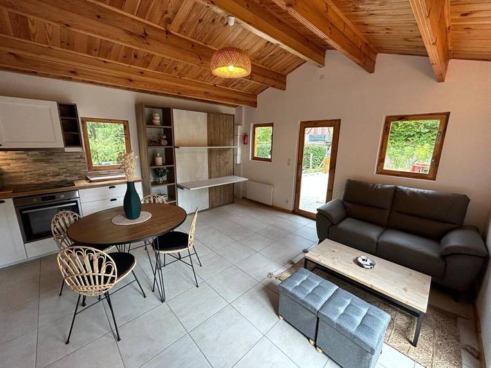 Chalet pour 4 personnes, avec Terrasse et Jardin
