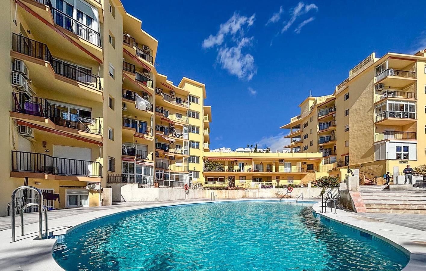 Apartamento vacacional entero, Apartamento con vistas al mar, piscina, terraza y acceso a la playa - A 200 m de la Playa de Torreblanca in Torreblanca (Fuengirola), Fuengirola