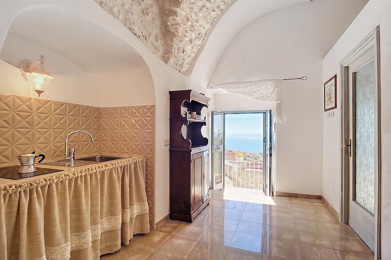 Studio 'Al Torrione 1' met zeezicht en airconditioning, foto 11