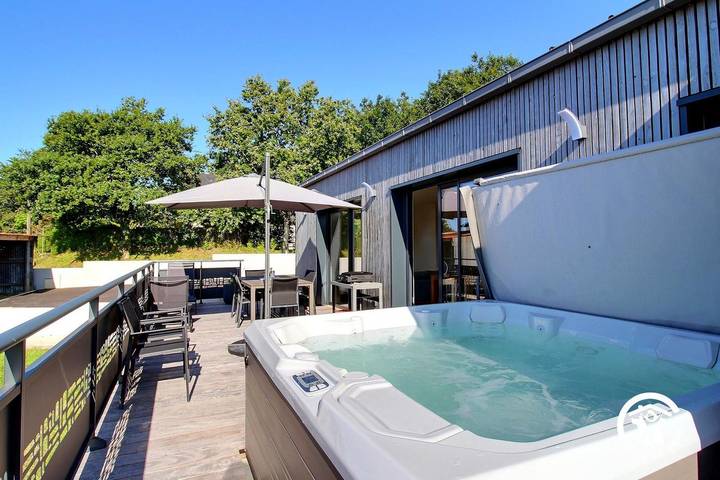 Maison de vacances pour 6 personnes, avec Jacuzzi et Terrasse à Inzinzac-Lochrist