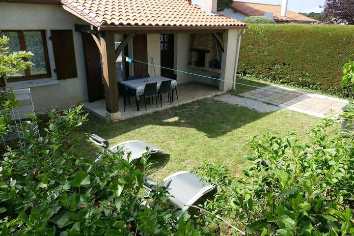 Location de vacances pour 5 personnes, avec jardin et terrasse, animaux acceptés dans Plage du Platin