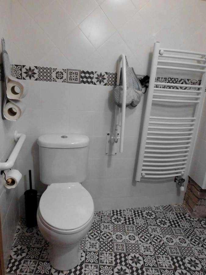 Casa rural para 4 personas, con vistas además de jardín y piscina, Familias con niños en Provincia de Huesca - 4