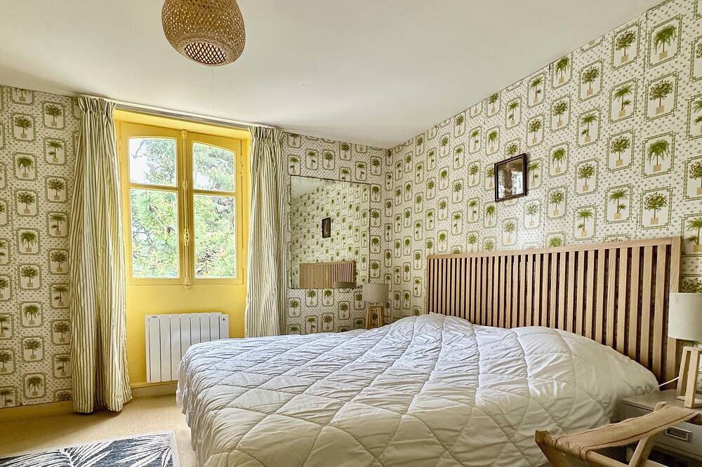 Belle villa bauloise de caractère de 250 m2 proche de la plage in La Baule-Escoublac, Côte d'Amour