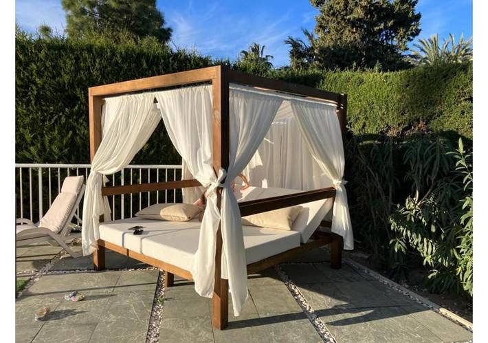 Chalet para 6 personas, con vistas y vistas al lago además de piscina y jardín en Elche