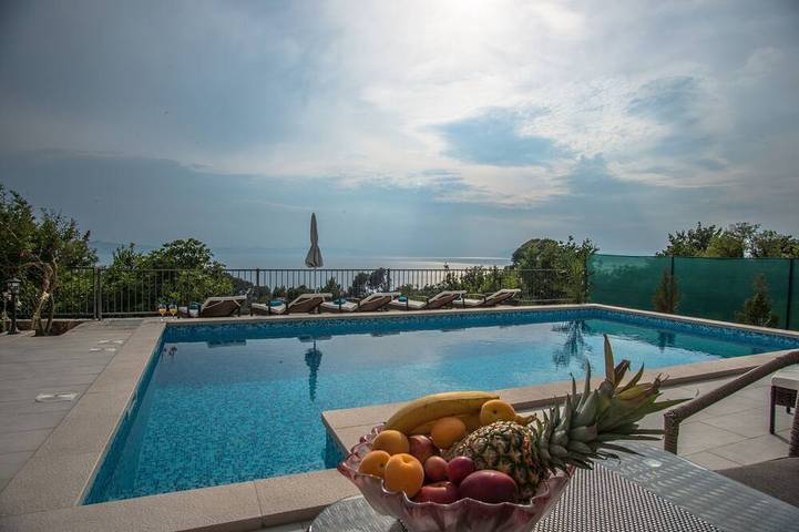 Dom wakacyjny dla 6 osób, z balkon i ogród w Podgora