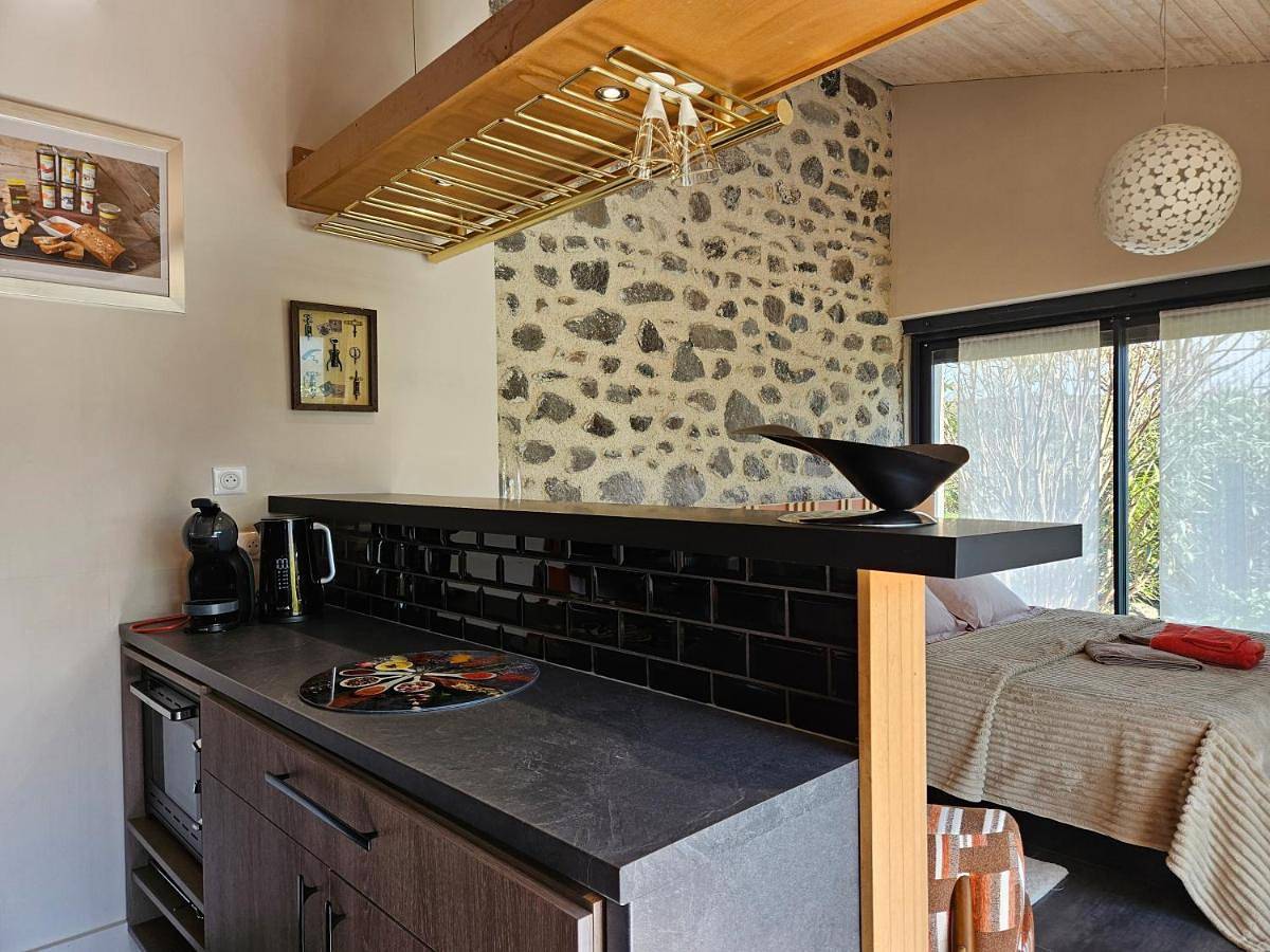 Appartement entier, L'Orée des Oiseaux - Studio Bamboo in Saint-Vincent-de-Barrès, Privas (arrondissement)