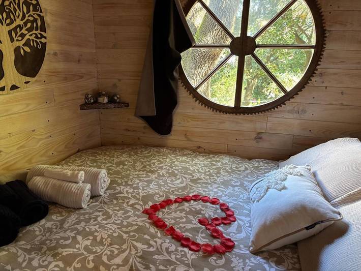 Tente pour 2 personnes, avec jardin ainsi que vue et piscine dans les Bouches-du-Rhône - 4