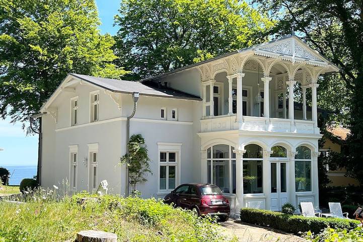Villa für 12 Personen, mit Balkon und Garten sowie Sauna