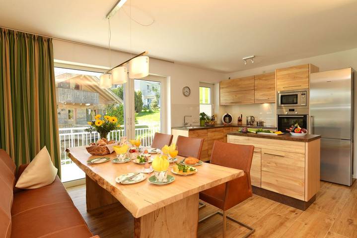 Ferienwohnung für 4 Personen, mit Balkon und Sauna sowie Ausblick in Oberstaufen