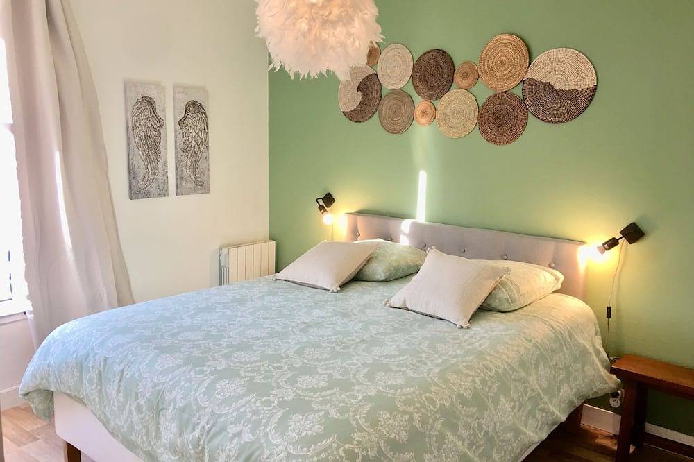 Apartamento entero, Apartamento en terraza con garaje centro de chartres. in Chartres, Región de Chartres