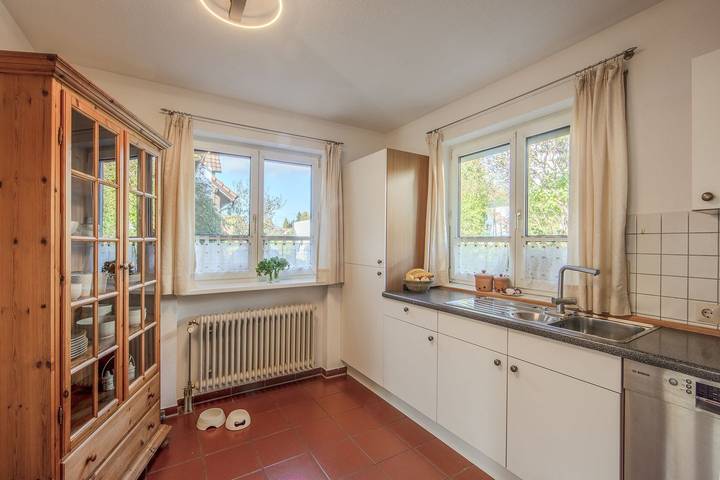Jolie's Cottage – Ihr hundefreundliches Ferienhaus mit Sauna, Garten & Kamin in Moos, Untersee