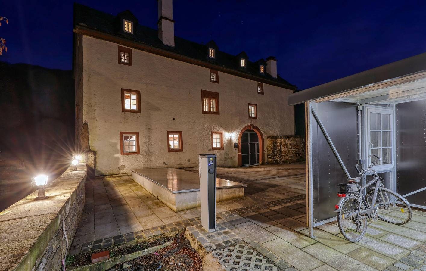 Ganze Ferienwohnung, Gemütliche Wohnung mit Terrasse und Parkplatz in Reipeldingen in Irrhausen, Eifelkreis Bitburg-Prüm