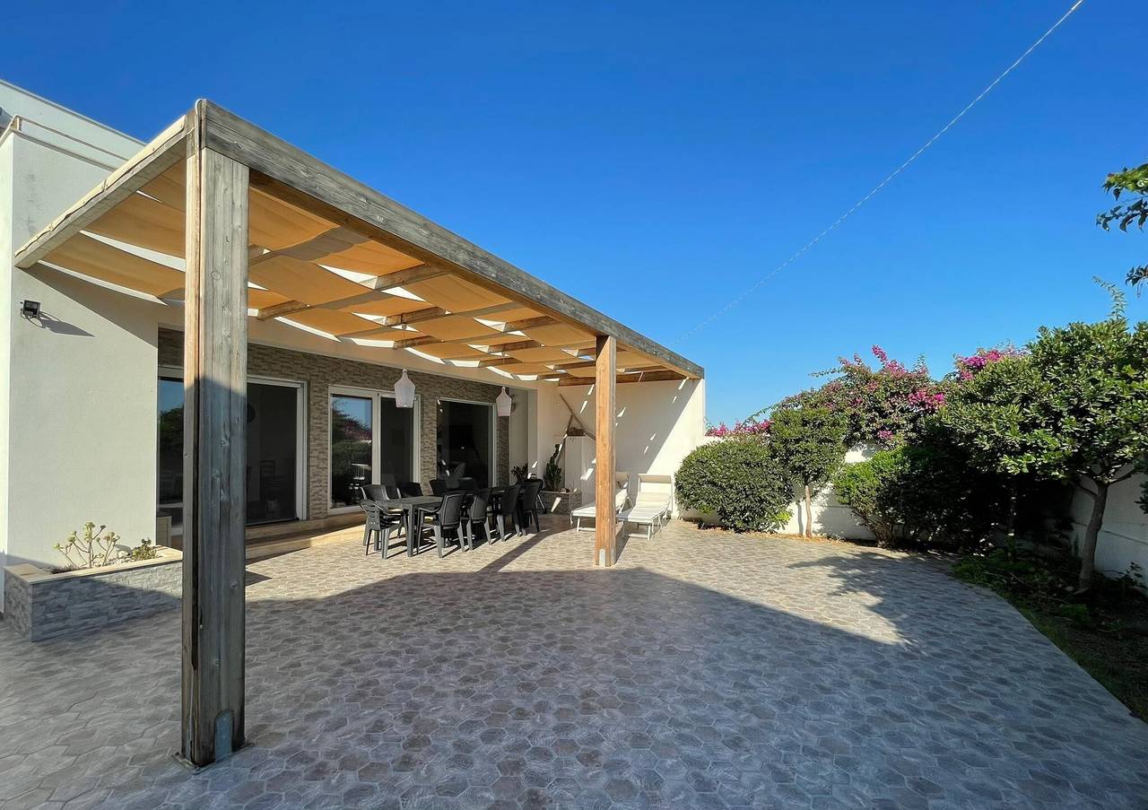 Villa "Domus Bianca" with Sea View, Garden & Wi-Fi in San Giovanni di Sinis, Sardinia