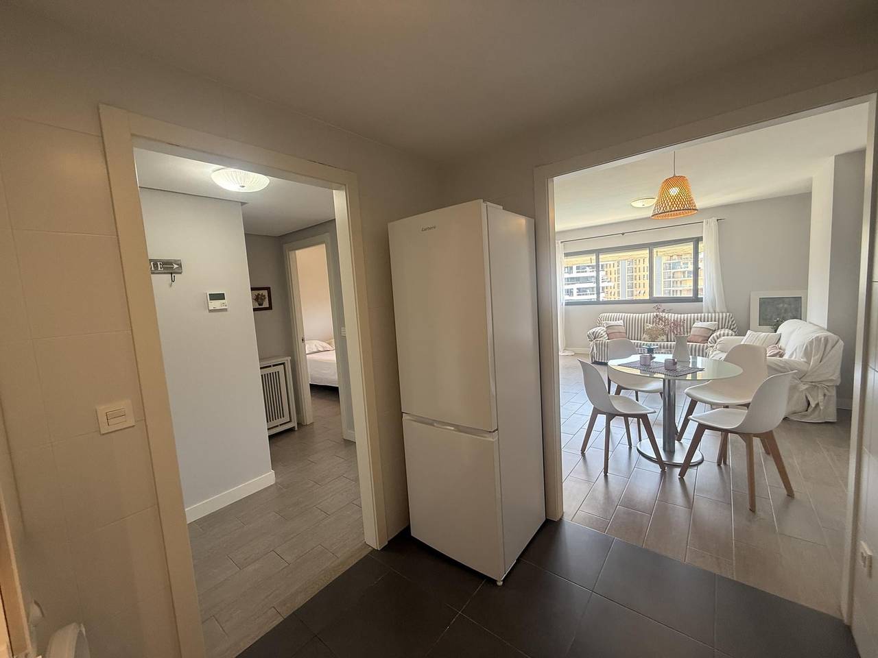 Appartement de vacances entier, Élégant appartement avec piscine et parking près de la plage Pau 5 in El Barrio, San Juan Playa