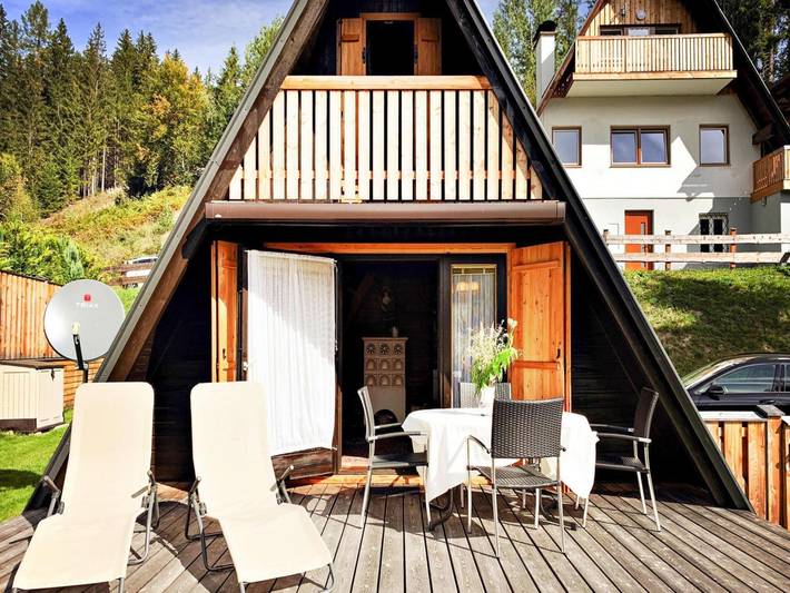 Hütte bei Trabochsee und Eisenerzer Alpen in Kammern im Liesingtal, Östliche Obersteiermark