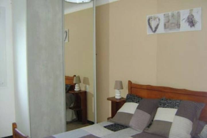 Entire apartment, Gite Rural 4 Pers. Near St Jean Pied De Port in Ahaxe-Alciette-Bascassan, Bayonne region