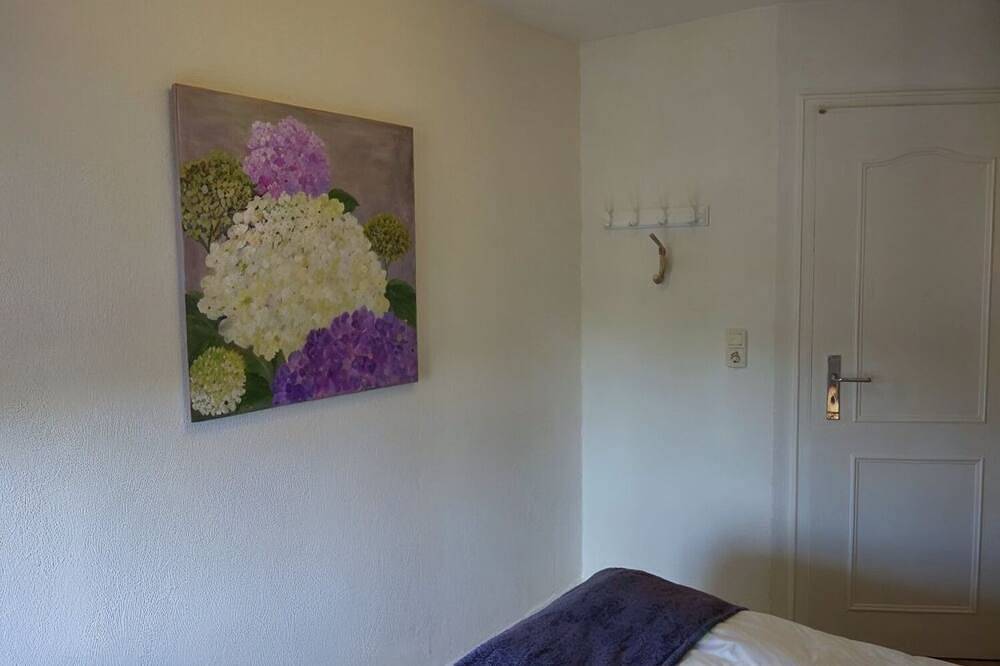 Ganze Wohnung, Hahnenhof - Wohnung 6 - Liebevoll eingerichtet: Sauna, Kamin & Terrasse in Wrixum, Föhr