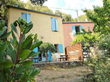 Gîte pour 5 personnes, avec vue et terrasse à Ersa