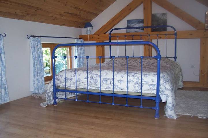 Location de vacances pour 5 personnes, avec terrasse et jardin à Oust - 2