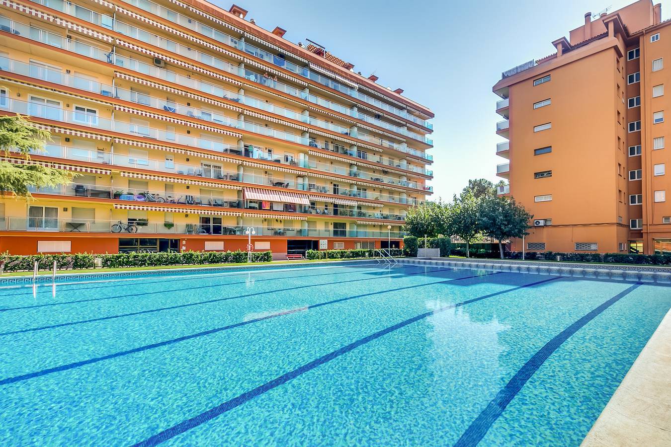 Ganze Wohnung, Ferienwohnung für 2 Personen mit Kinderpool in Santa Susanna, Costa del Maresme