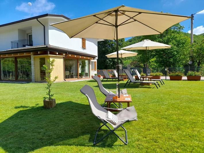 B&b per 2 persone, con Balcone e Terrazza nonché Giardino e Sauna a San Zeno di Montagna